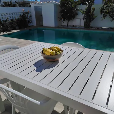Jolie Maison Avec Piscine Privee * 艾姆布里亚布拉瓦